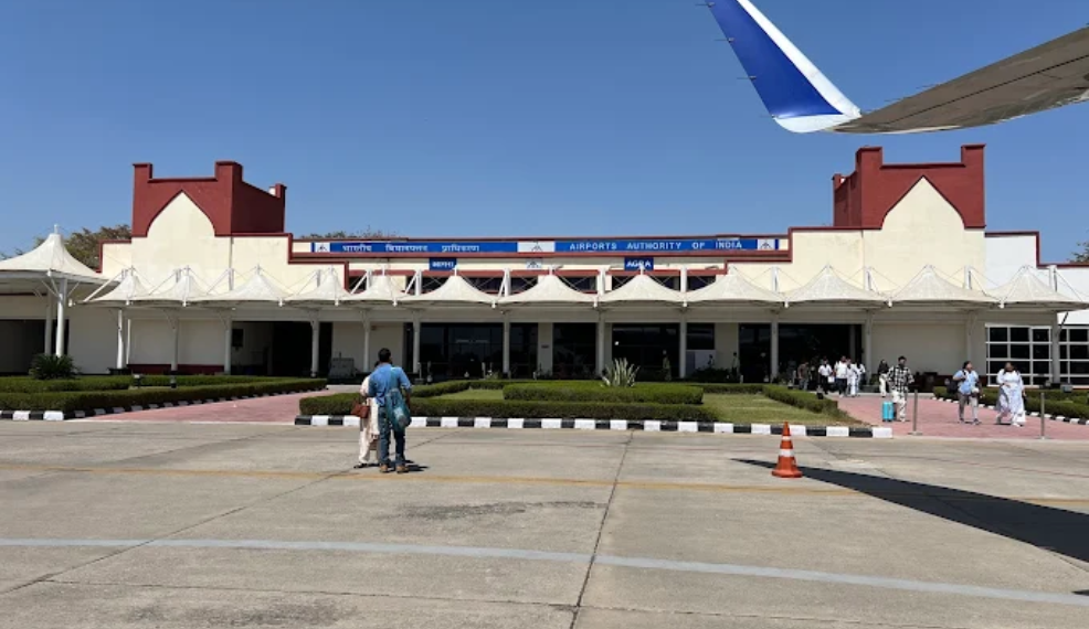  Agra Airport 